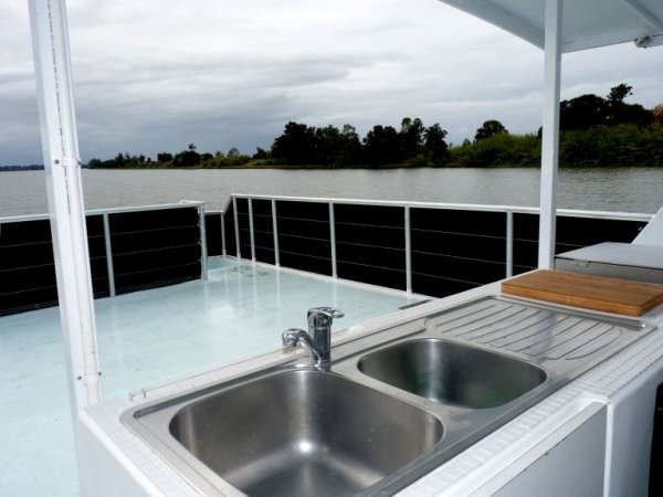 Grafton 2 Yamba Houseboat Hire