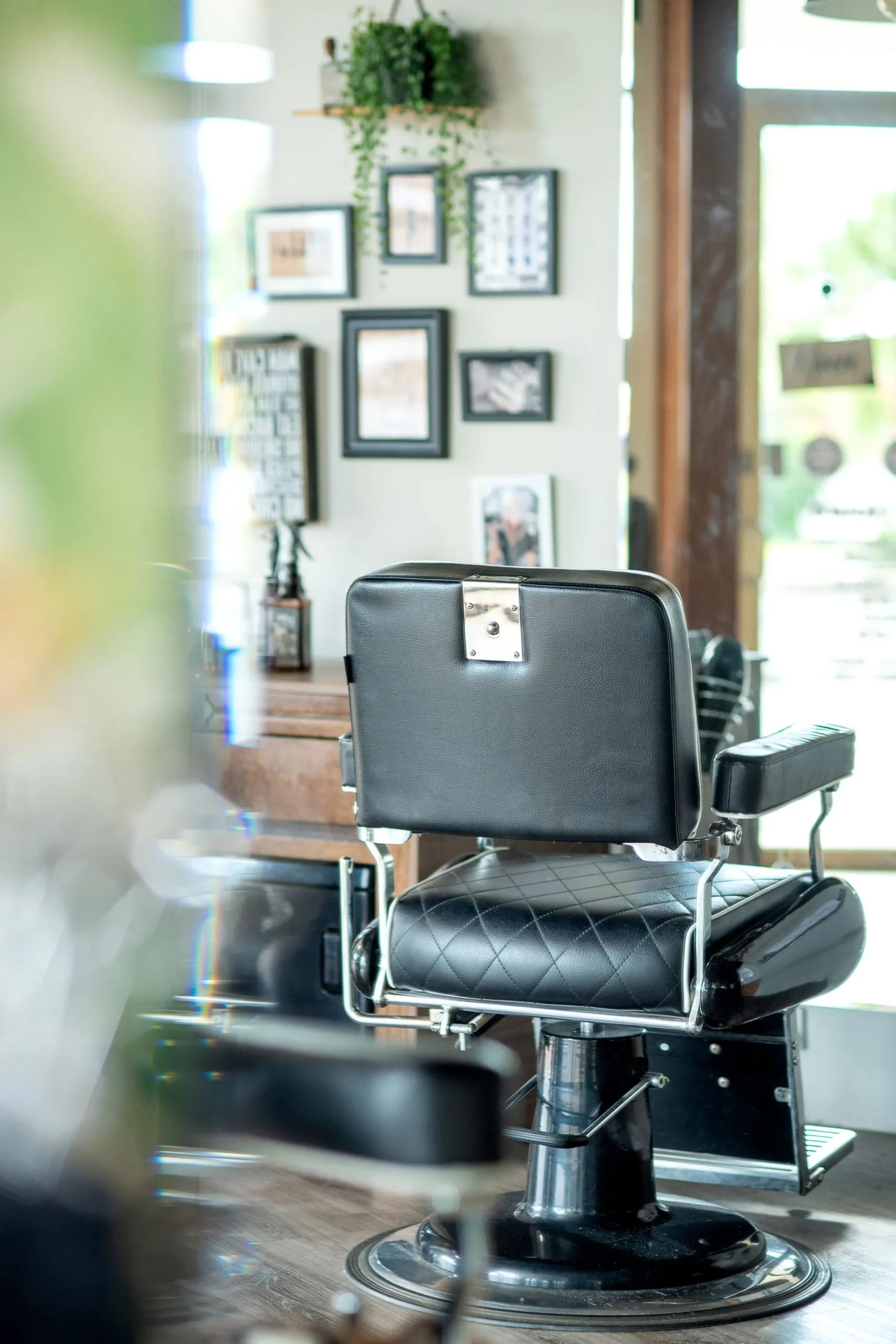 THE HARBOUR BARBER ON OXLEY