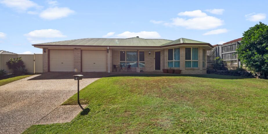 »UPPER COOMERA Sales and Rentals