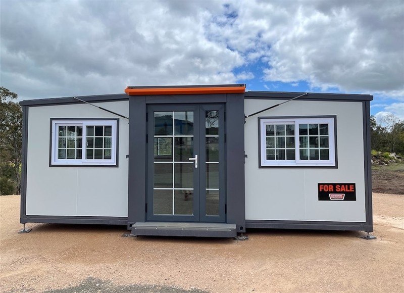 Australia’s premier independent on-line auction specialist in agricultural, transport equipment and earthmoving assets