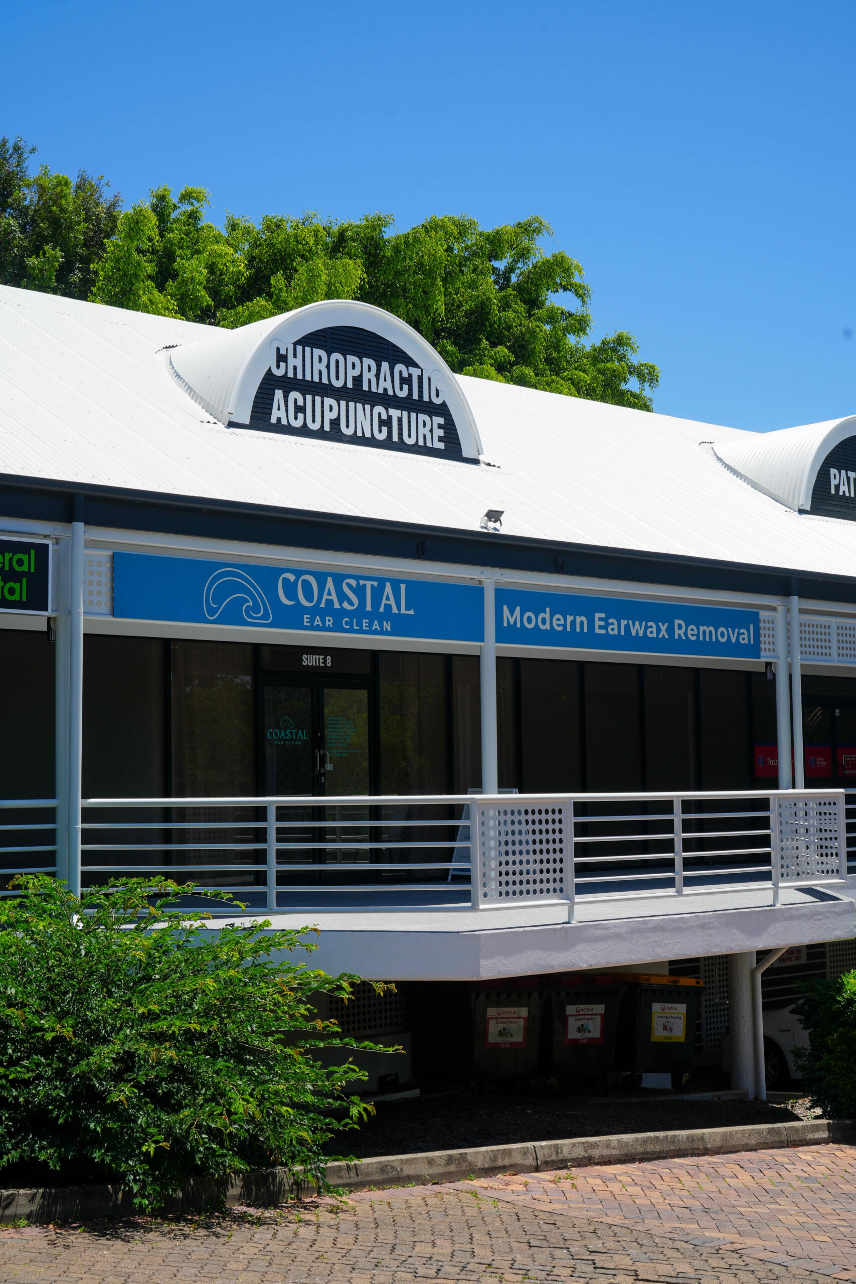 Earwax removal with microsuction